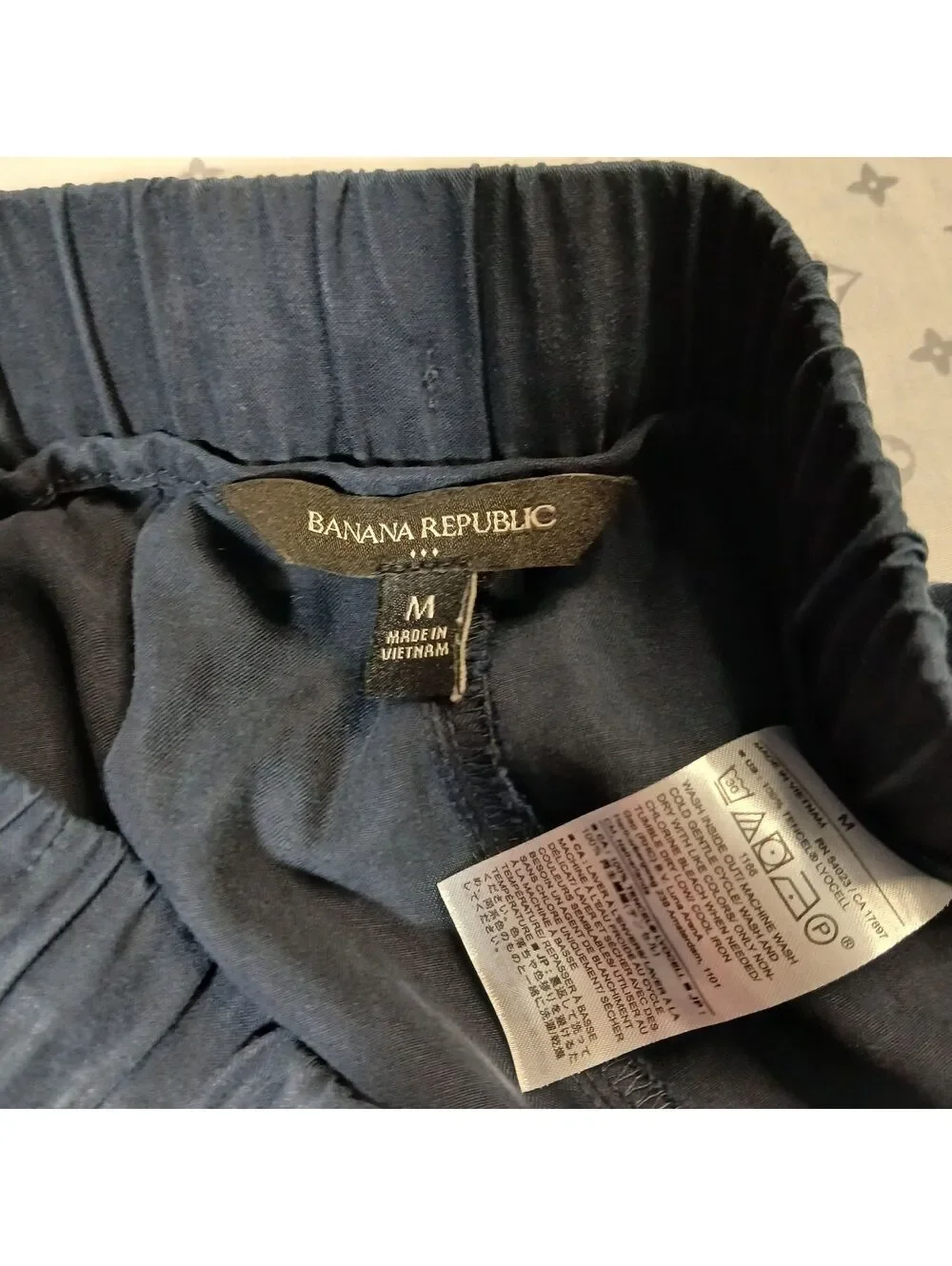Banana Republic these banana